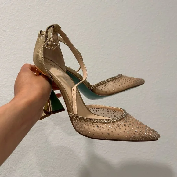 Betsey Johnson Gold and Tan Slingback Heels - Picture 3 of 11